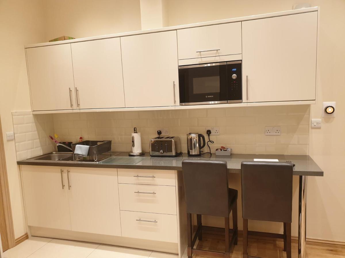 London Luxury Apartments 4 Min Walk From Ilford Station, With Free Parking Free Wifi Εξωτερικό φωτογραφία