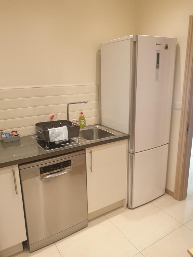 London Luxury Apartments 4 Min Walk From Ilford Station, With Free Parking Free Wifi Εξωτερικό φωτογραφία