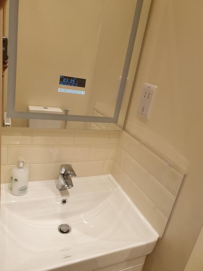 London Luxury Apartments 4 Min Walk From Ilford Station, With Free Parking Free Wifi Εξωτερικό φωτογραφία